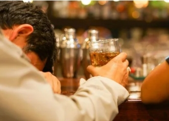 В Украине пересчитают цены на алкоголь: сколько заплатим за бутылку пива, вина и водки