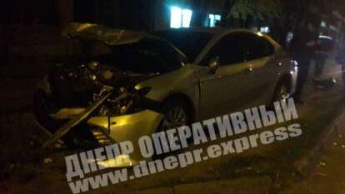 В Днепре на Маршала Малиновского Toyota врезалась в ВАЗ: пострадала женщина (фото)