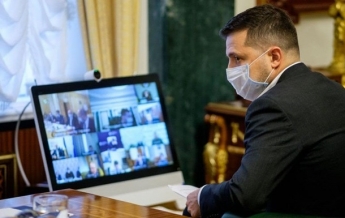 Зеленский провел первое совещание после новости о его болезни