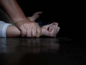 В Ривне военный изнасиловал малолетнюю школьницу