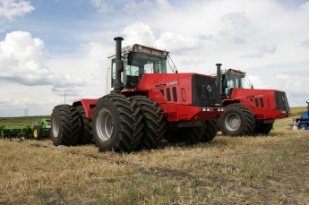 Современные модели трактора К-744Р2 и К-744Р3 для вашего хозяйства