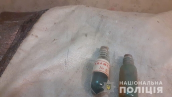 В Харькове в школе нашли емкости с химическим оружием: фото