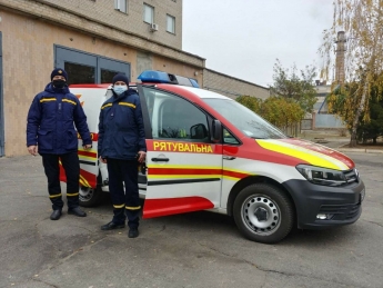 Мелитопольские спасатели получили новый автомобиль (фото)