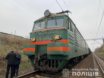 Правоохранители устанавливают обстоятельства смерти подростка под колесами поезда в Запорожье