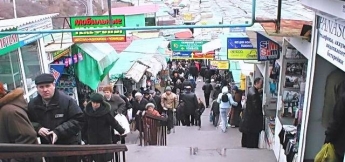 В Запорожье продавцы с рынка перекрыли дорогу (фото)