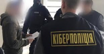 В Запорожье задержали афериста, обманувшего более 70 человек на сумму 100 тыс грн (фото)