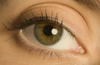 Названа взаимосвязь между цветом глаз человека и болезнями 