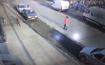 На Закарпатье пьяная водительница протаранила авто с младенцем: видео момента ДТП