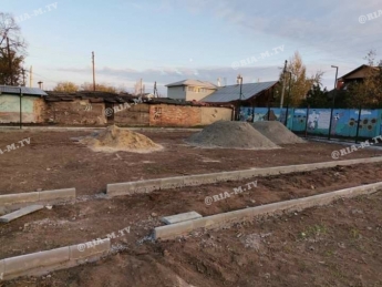 В Мелитополе одна из школ обзаведется новым футбольным полем (фото)