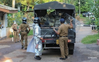 На Шри-Ланке в тюрьме возник "коронавирусный" бунт (фото)