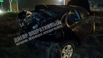 В Днепре на Полтавском шоссе произошло жесткое тройное ДТП: пострадал мужчина (фото)