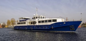 В Украине продают шикарную яхту - стоит более 2 млн евро: фото
