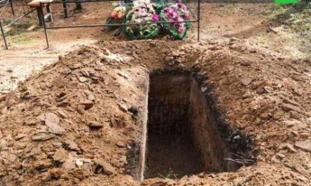 Вместо похорон - скандал. В Запорожской области разгорелся конфликт из-за размера могилы
