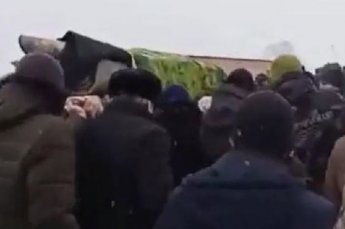 В Чечне похоронили юношу, обезглавившего учителя во Франции - СМИ (видео)