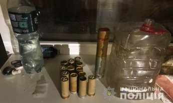 В Запорожье при обыске наркоторговца обнаружили почти полторы тысячи патронов (фото)