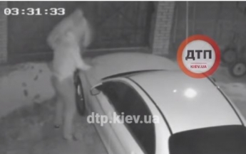 Поджог авто депутата в Киеве: злоумышленники попали на видео