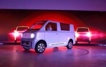 В Китае заработал первый завод по выпуску беспилотных автомобилей с 5G (фото)