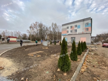 В больничном городке Мелитополя появится стела и зеленые газоны (фото)