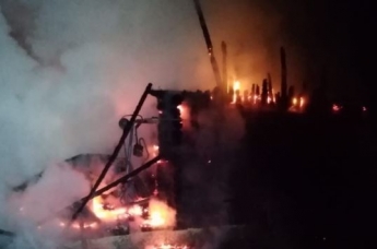 В России вспыхнул "адский" пожар в доме престарелых, погибло много людей: видео
