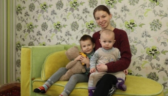 В Запорожье 23-летняя сирота получила свою квартиру (фото)