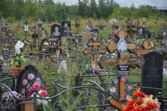 В Запорожской области на кладбище закончились места для захоронений
