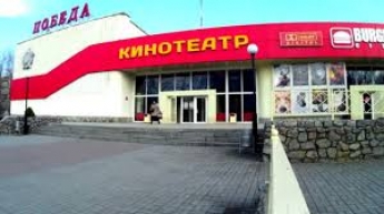 В Мелитополе украсили елочку в кинотеатре (фото)