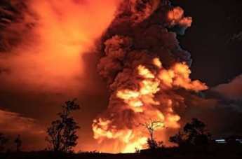 На Гавайях извержение вулкана вызвало мощное землетрясение: 