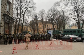 В Киеве предприниматели устроили пикет на Майдане, охрану ОПУ и Рады усилили: фото и видео