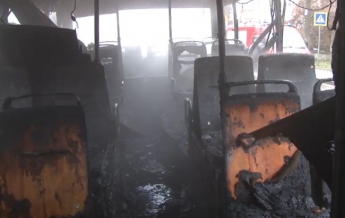Во Львове загорелся автобус с пассажирами прямо на ходу (видео)