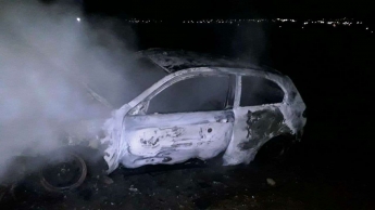 В Мелитополе на рассвете сгорел "Alfa Romeo" (фото)