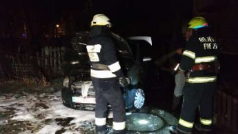 В Днепре на улице Магдалиновской горел Chevrolet Aveo: фото