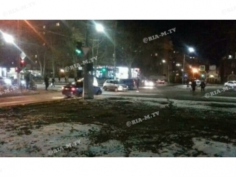 В Мелитополе на камеру регистратора попавшего в ДТП автомобиля попал момент столкновения (видео)