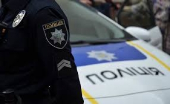 В Запорожье автомобиль патрульных вылетел на бордюр (видео)