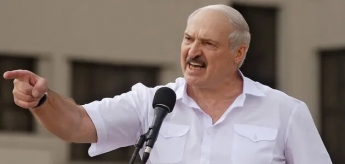 Лукашенко: мерзавцы через Украину везли тоннами оружие, готовили теракты в Беларуси