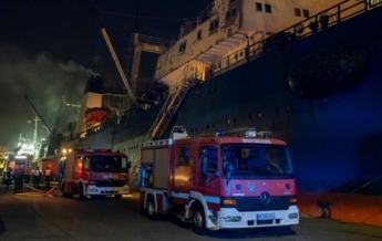 Трое украинцев погибли при пожаре на рыболовном судне на Канарах - СМИ