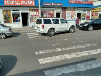 В Мелитополе возобновится «отлов» автовладельцев, которые паркуются, как олени