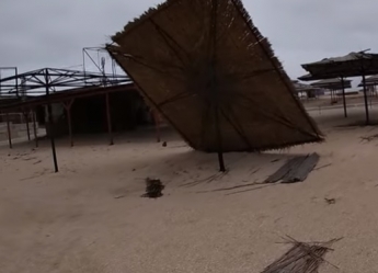 Как шторм изменил центральный пляж в Кирилловке показали на видео