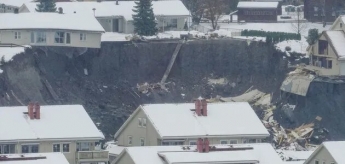 В Норвегии оползень уничтожил дома, десятки людей пропали без вести (Видео и фото)