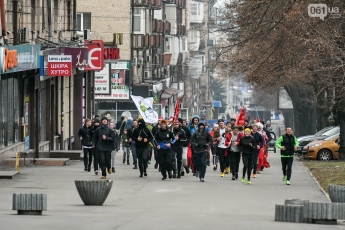 В Запорожье состоялась традиционная новогодняя "пробежка трезвости" (фото)