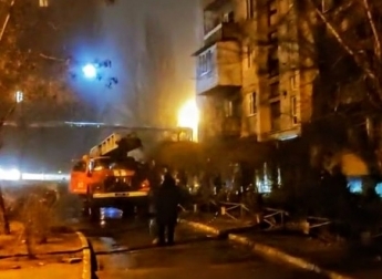 Спасатели рассказали, как пожар в мелитопольской многоэтажке тушили (фото)