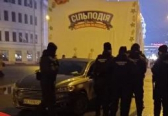 В Киеве неравнодушные граждане остановили пьяного водителя: он начал угрожать полицейским, фото