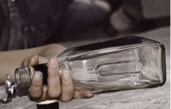 На Днепропетровщине подросток напился и впал в алкогольную кому: подробности