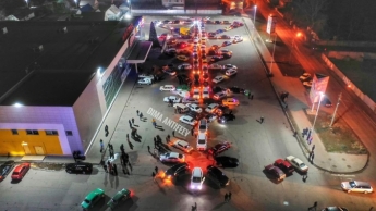 В Мелитополе вечером построят грандизную автоелку