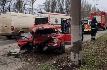 Пассажирка вылетела через лобовое стекло: ужасная авария под Днепром, фото