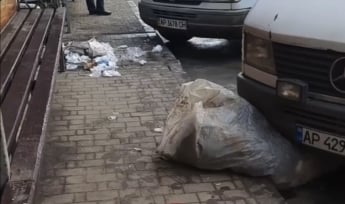 Житель Мелитополя возмутился ежедневным "свинством" на Центральном рынке (видео)