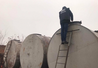 В Запорожье обнаружили «подпольный» цех нефтепродуктов (фото)