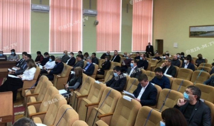 Депутаты горсовета Мелитополя требуют перевести население на украинский газ (прямая трансляция)
