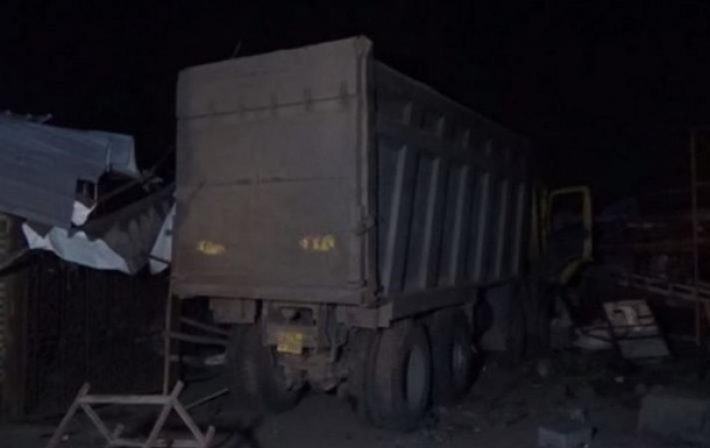 В Индии грузовик переехал 15 заснувших рабочих (видео)