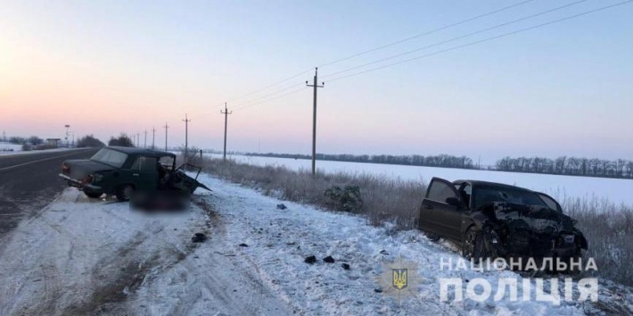 На трассе под Одессой водитель дерзко нарушил ПДД и погиб на месте: фото жуткой аварии