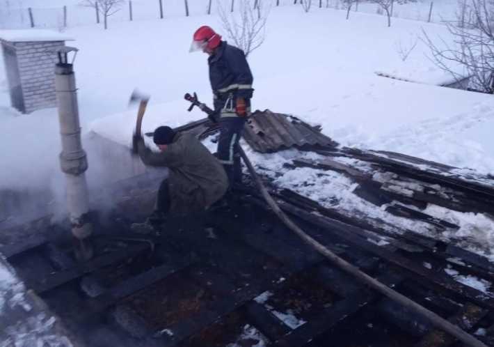 В Запорожской области сгорела баня (фото)